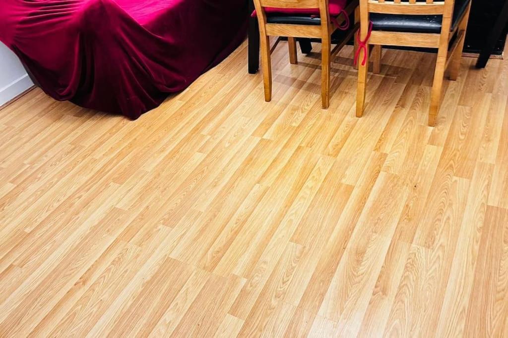 3 Bed House East London Home Экстерьер фото